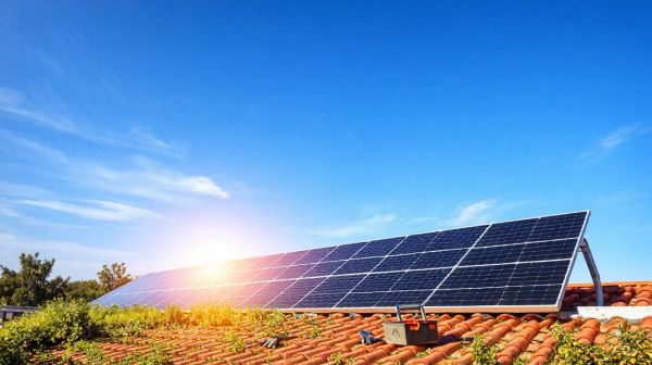 Guide ultime des panneaux solaires : boostez votre indépendance énergétique