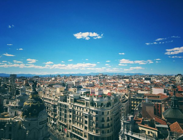 Découvrez madrid : votre guide francophone personnalisé